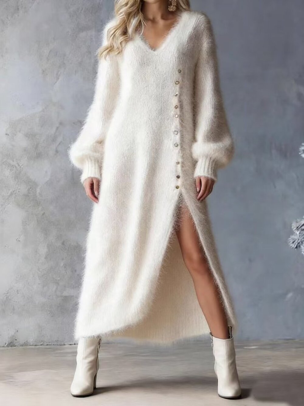 Women's dress in brand-new condition